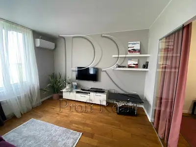 квартира за адресою Юності вул., 4