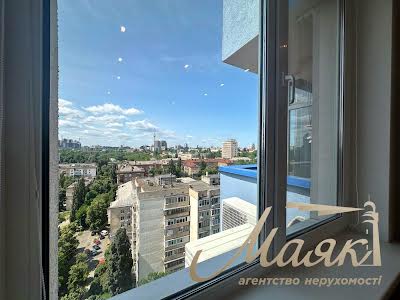 квартира за адресою Кирило-Мефодіївська вул., 2