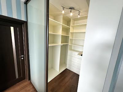 квартира по адресу Днепровская набережная ул., 1