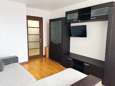 квартира за адресою Смілянська вул., 15