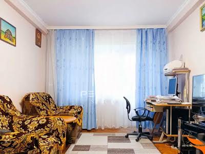 квартира по адресу Строителей ул., 4-А