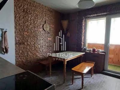 квартира за адресою Київ, Лариси Руденко вул., 21