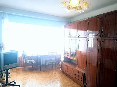квартира за адресою Мілютенка вул., 18