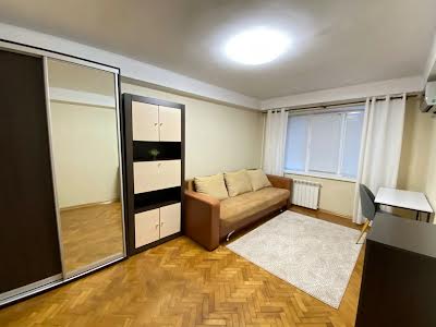 квартира за адресою Сергія Набоки пл., 2