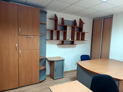 комерційна за адресою Антоновича вул. (Горького), 125