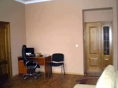 квартира за адресою Лисенка вул., 8
