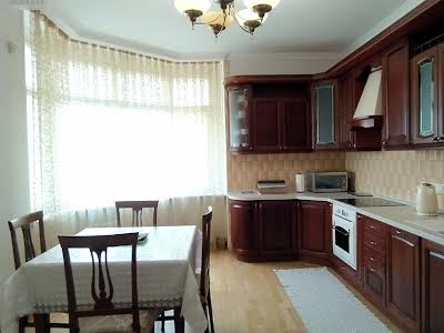 квартира по адресу Кловский спуск, 5