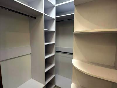 квартира по адресу Кловский спуск, 7а