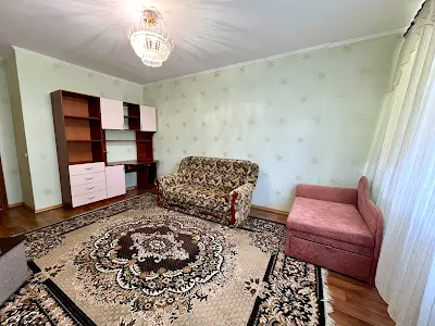 квартира за адресою Ревуцького вул., 7-В