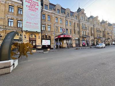 комерційна за адресою Велика Васильківська вул. (Червоноармійська), 1-3