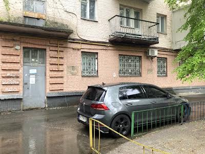 квартира по адресу Набережно-Крещатицкая ул., 3-А