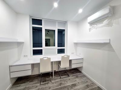 квартира за адресою Миколи Гулака вул., 4