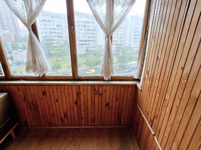 квартира за адресою Київ, Драгоманова вул., 17