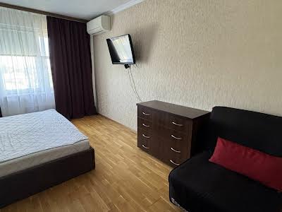 квартира за адресою Салютна вул., 42/46