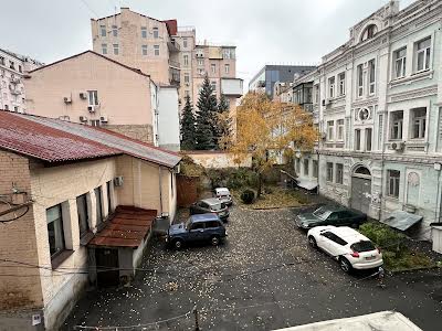квартира за адресою Антоновича вул. (Горького), 9