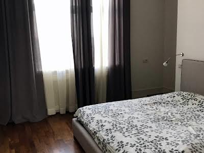 квартира за адресою Рейтарська вул., 11