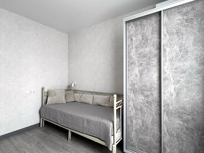 квартира за адресою Салютна вул., 2к7