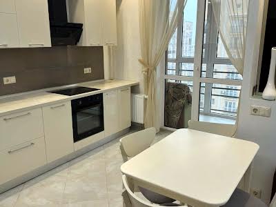 квартира за адресою Метрологічна вул., 8