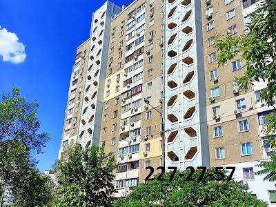 квартира за адресою Анни Ахматової вул., 23