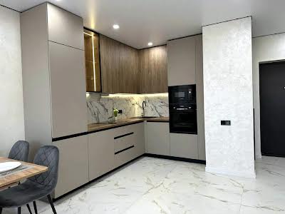 квартира за адресою Родини Крістерів вул., 16