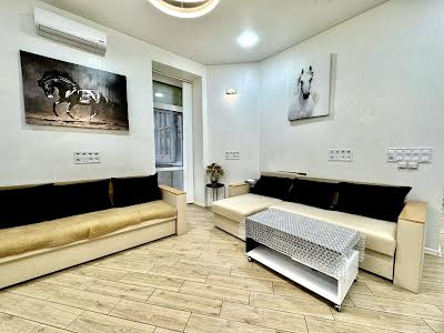 квартира по адресу Малая Житомирская ул., 5