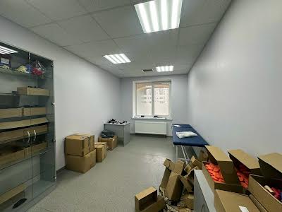 комерційна за адресою Володимира Івасюка просп. (Героїв Сталінграду), 8
