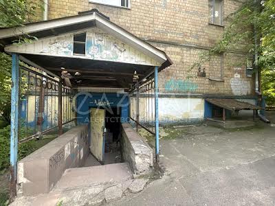 комерційна за адресою Уманська вул., 25