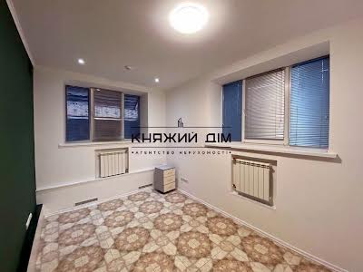 комерційна за адресою Дегтярівська вул., 11-В