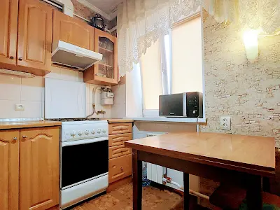 квартира за адресою Верховної Ради бульв., 17