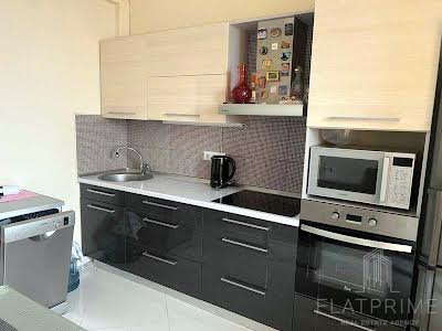 квартира за адресою Сім’ї Кульженків вул. (Дехтяренка Петра), 33