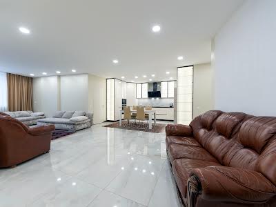 квартира за адресою Федора Ернста вул., 16Б
