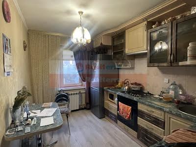 квартира за адресою Драгоманова, 5