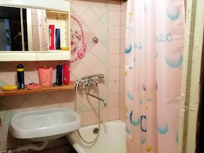 кімната за адресою Пантелеймона Куліша вул. (Челябінська), 9