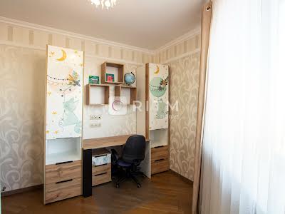 квартира за адресою Любомира Гузара просп. (Космонавта Комарова), 26
