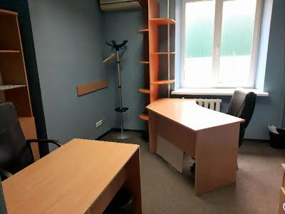 комерційна за адресою провулок Болсуновський, 3/2А