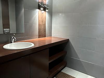 комерційна за адресою Велика Васильківська вул. (Червоноармійська), 72