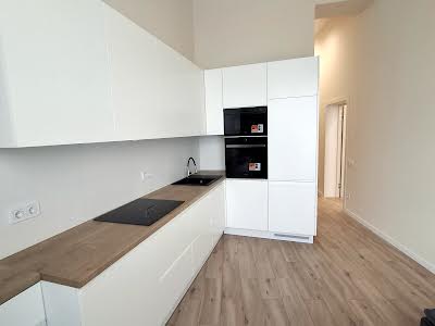 квартира за адресою Федора Ернста вул., 16