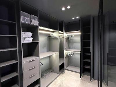 квартира за адресою Авіаконструктора Ігоря Сікорського вул. (Танкова), 1