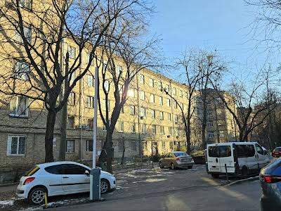 квартира за адресою Автозаводська вул., 27Б