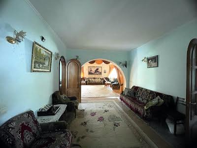 будинок за адресою с. Крюківщина, Квіткова вул., 3