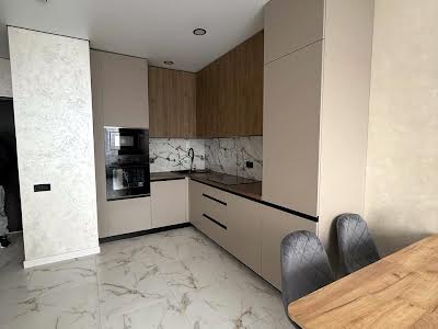 квартира за адресою Родини Крістерів вул., 16