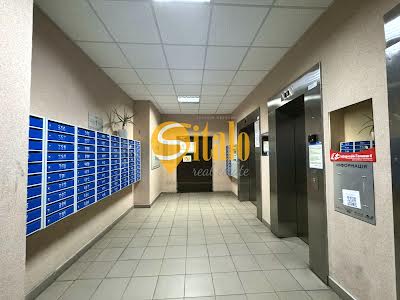 квартира за адресою Драгоманова вул., 2Б