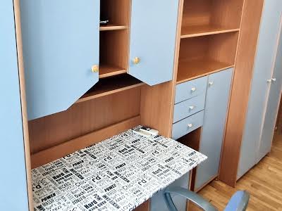 квартира по адресу Героев Днепра ул., 42-Б