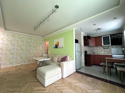 квартира за адресою Михайла Бойчука вул. (Кіквідзе), 10
