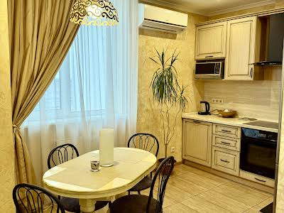 квартира за адресою Композитора Мейтуса вул., 4