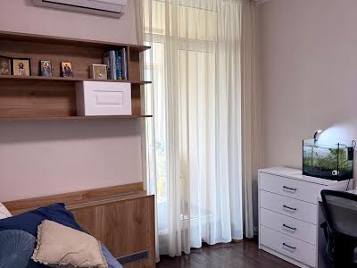квартира за адресою Регенераторна вул., 4