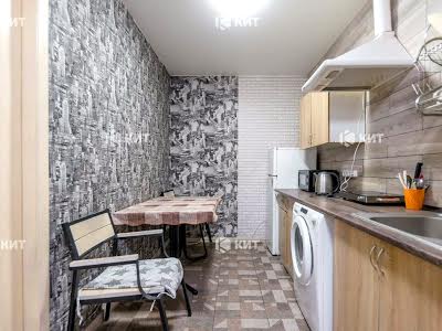 квартира за адресою Козакевича вул., 27