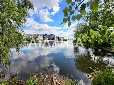 квартира за адресою Озерна вул., 27а