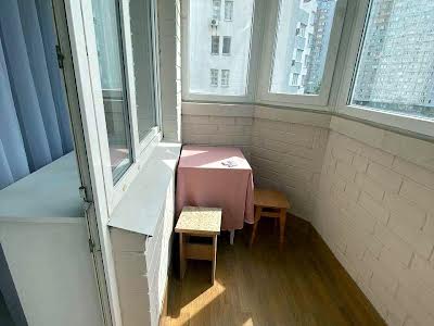 квартира по адресу Миколы Бажана просп., 14