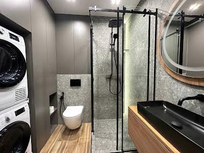 квартира за адресою Салютна вул., 2